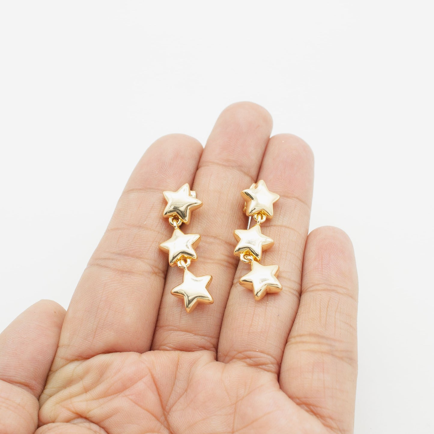 Broquel de Tres Estrellas Colgantes Chapa