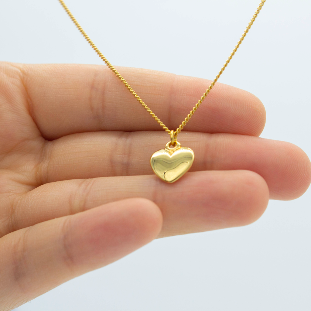 Collar de Corazón Curvado