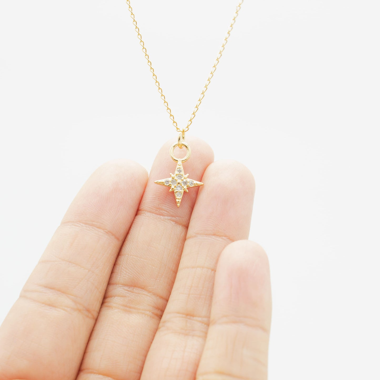 Collar de Estrella del Norte con Zirconia Chapa