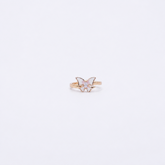 Anillo dorado de chapa de oro con mariposa esmaltada rosa y zirconia