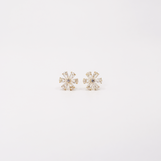 Broqueles dorados de chapa de oro con diseño de flor y zirconias